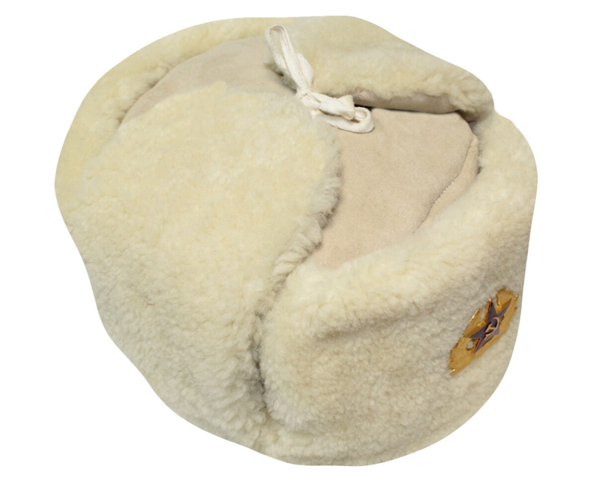 white-fur-ushanka-military-officers-soviet-hat