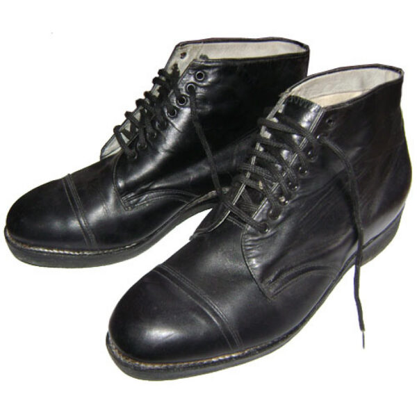 OldBoots-1000x1000w