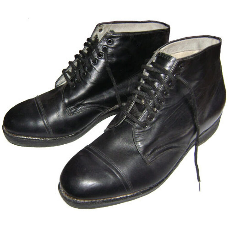 OldBoots-1000x1000w