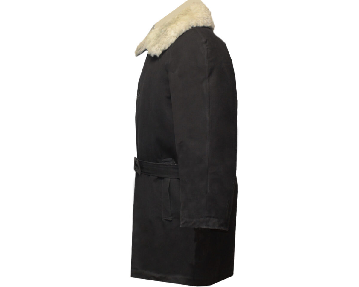 05122018-CoatBlack1