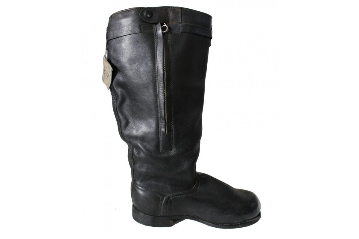 01022019-boots2