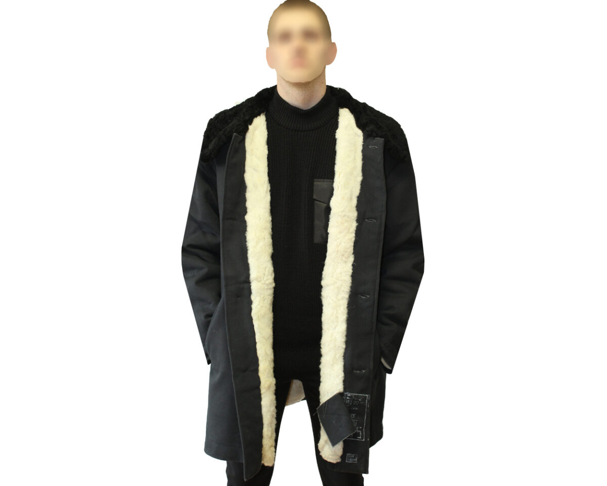 28052019-blackcoat4