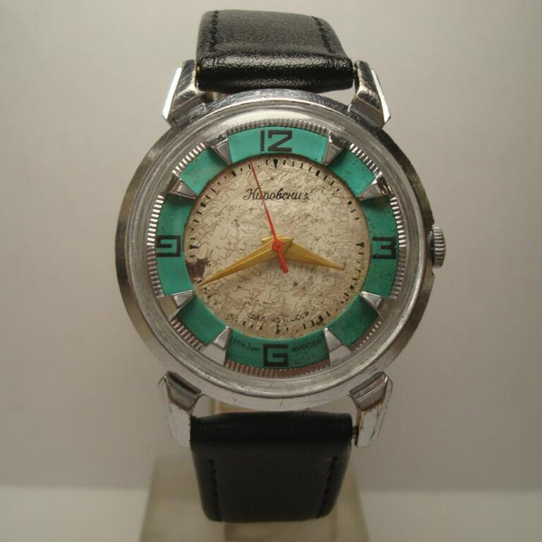 vintage-soviet-molnija-wristwatch-kirovskie-17-jewels-mechanical-watch