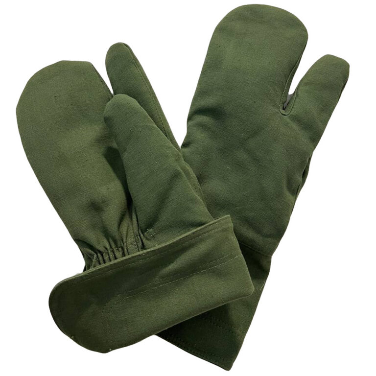 11152023-soviet-mittens-1