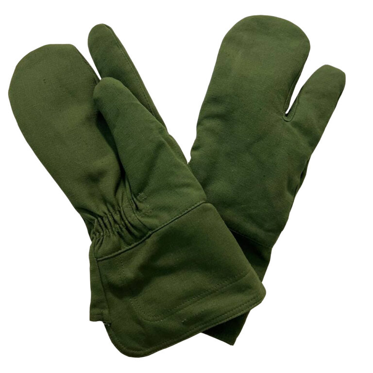11152023-soviet-mittens-2